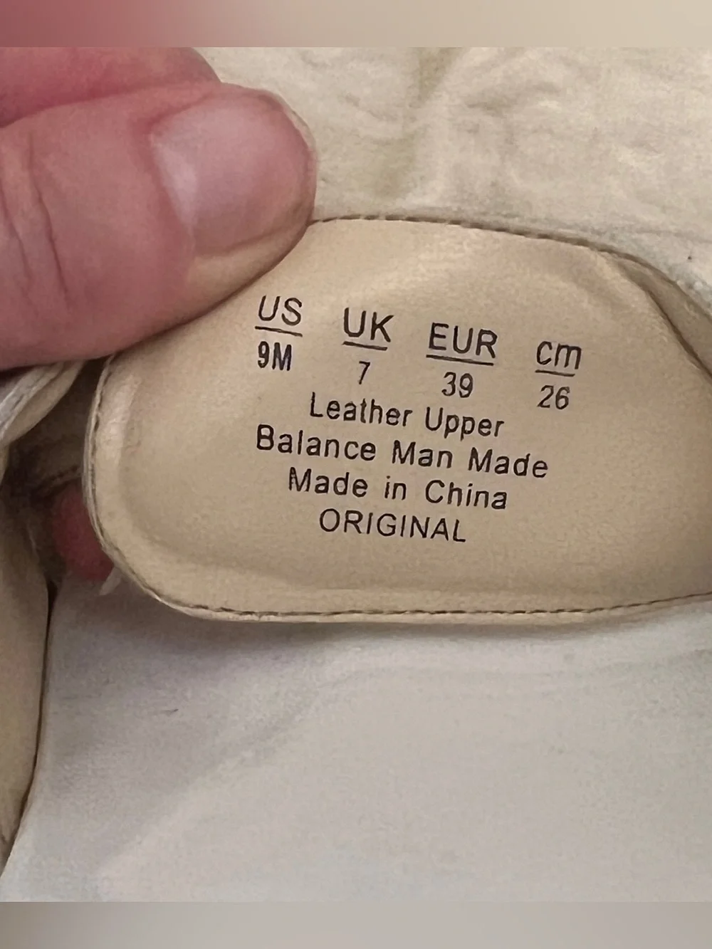DR. SCHOLL’s white sandals 9